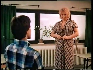 Blonde Vintage BBW Christa