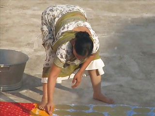 Spying indian Aunty - Arse Bow over - Ass Voyeur