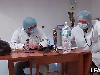 Un bon fisting du gyneco